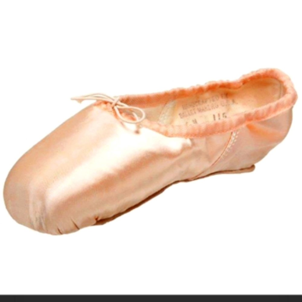 Capezio Glisse 102 Size 6WW Pointe Shoes
